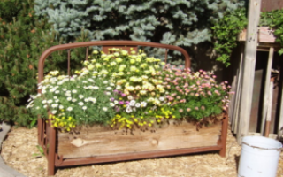 Дачные поделки своими руками для украшения сада: варианты оформления, их реализация, фото