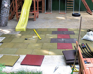 Монтаж резиновой плитки